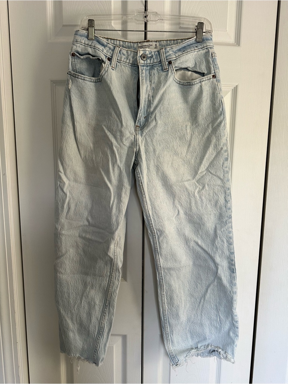 Abercrombie & Fitch Light Wash The ‘90s Relaxed Jean High Rise Curve Love - 30